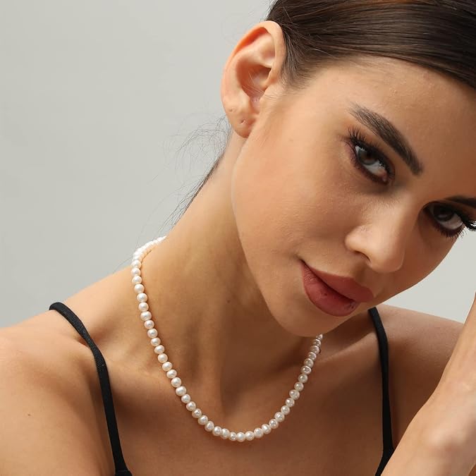 61hIsAEeMtL._AC_SY675_ Classic Handmade Pearl Choker Necklace - Image 2